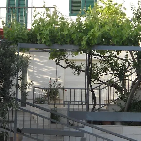 Nela Apartament *